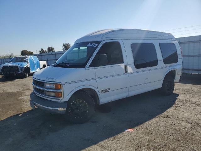 CHEVROLET EXPRESS G1 2000 with VIN 1GBFG15R6Y1167685 - Photo from auction