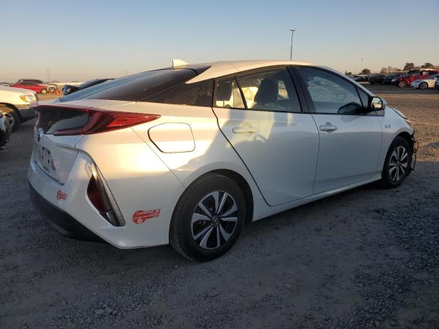 Photo 3 from auction – 2017 TOYOTA PRIUS PRIM with VIN JTDKARFP9H3055586