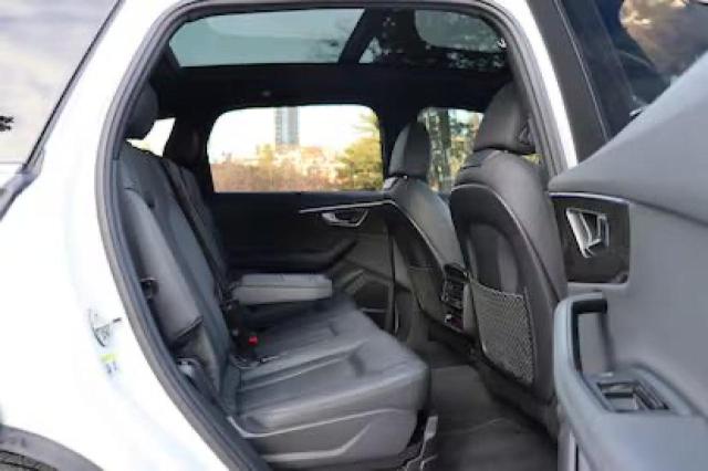 Photo 6 from auction – 2022 AUDI Q7 PREMIUM with VIN WA1LXBF79ND008391