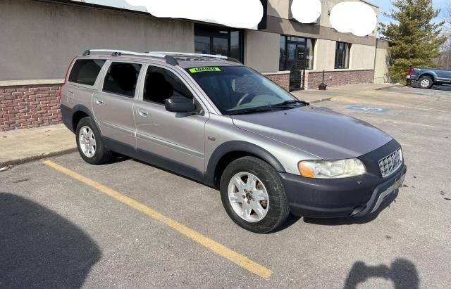 VOLVO XC70 2005 with VIN YV1SZ592251176088 - Photo from auction