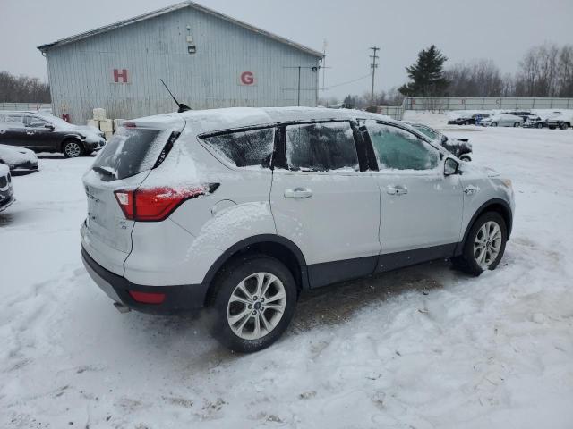 Photo 3 from auction – 2019 FORD ESCAPE SE with VIN 1FMCU9GD0KUB50244