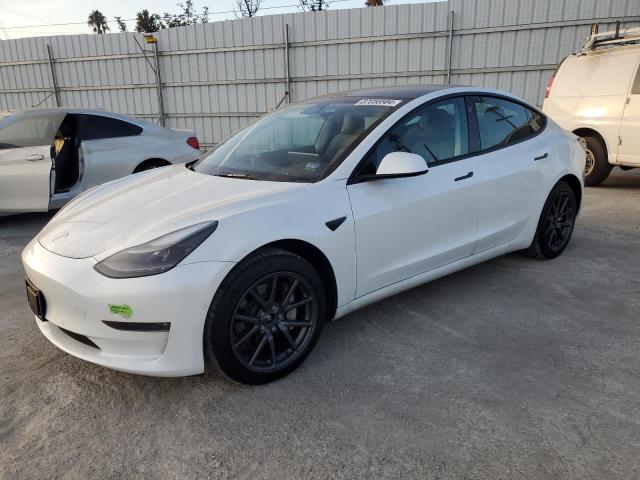 TESLA MODEL 3 2022 with VIN 5YJ3E1EB5NF137796 - Photo from auction