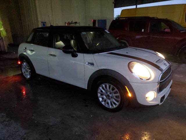 Photo 4 from auction – 2016 MINI COOPER S with VIN WMWXU3C50G2D29596