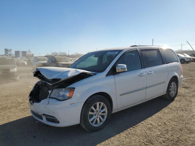 Photo 1 from auction – 2015 CHRYSLER TOWN & COU with VIN 2C4RC1GG6FR742540