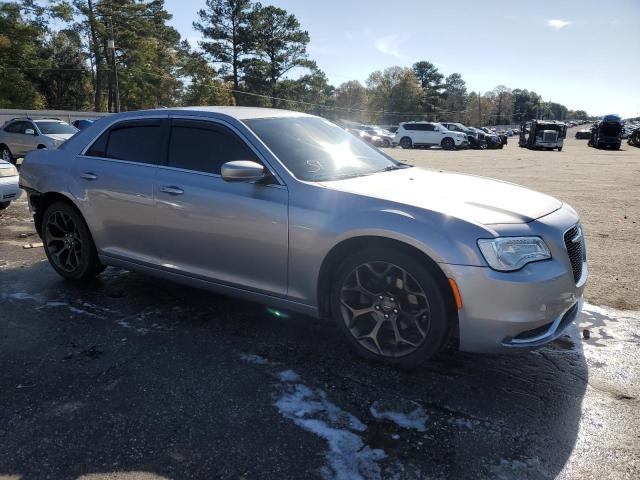 Photo 4 from auction – 2015 CHRYSLER 300 LIMITE with VIN 2C3CCAAG8FH833057