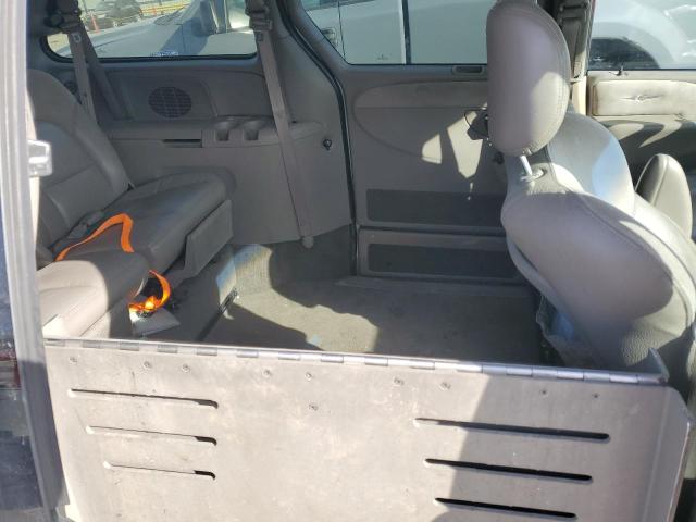 Photo 11 from auction – 2003 CHRYSLER TOWN & COU with VIN 2C8GP64L93R212549