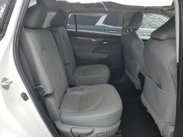 Photo 11 from auction – 2023 TOYOTA HIGHLANDER with VIN 5TDKDRAHXPS019717
