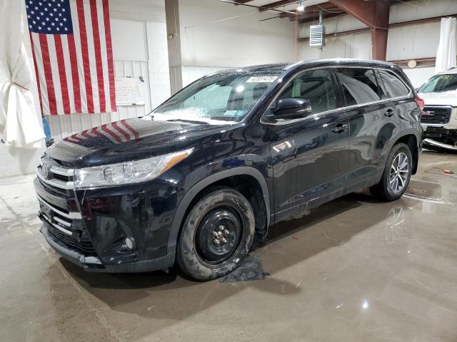 TOYOTA HIGHLANDER 2018 with VIN 5TDJZRFH2JS885764 - Photo from auction