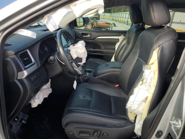 Photo 7 from auction – 2017 TOYOTA HIGHLANDER with VIN 5TDKZRFHXHS522899