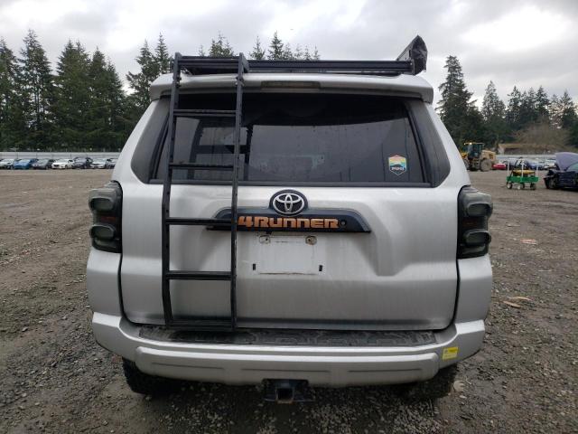 Photo 6 from auction – 2018 TOYOTA 4RUNNER SR with VIN JTEBU5JRXJ5508466