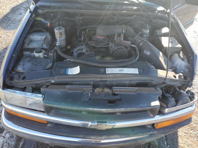 Photo 12 from auction – 2001 CHEVROLET BLAZER with VIN 1GNDT13WX12144330