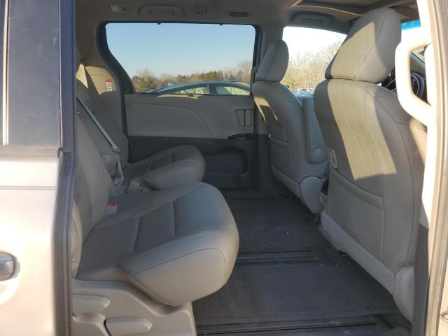Photo 11 from auction – 2015 TOYOTA SIENNA XLE with VIN 5TDYK3DC0FS619447