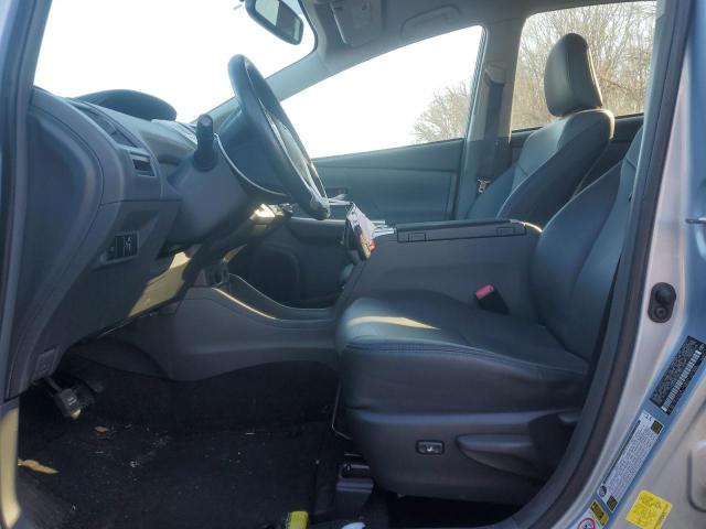 Photo 7 from auction – 2014 TOYOTA PRIUS V with VIN JTDZN3EU3EJ001716