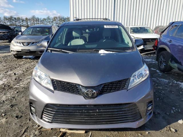 Photo 5 from auction – 2018 TOYOTA SIENNA XLE with VIN 5TDYZ3DC8JS951382