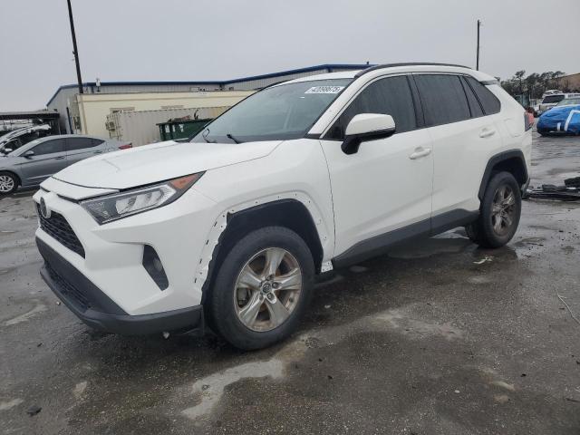 TOYOTA RAV4 XLE 2019 with VIN JTMW1RFV3KD014971 - Photo from auction