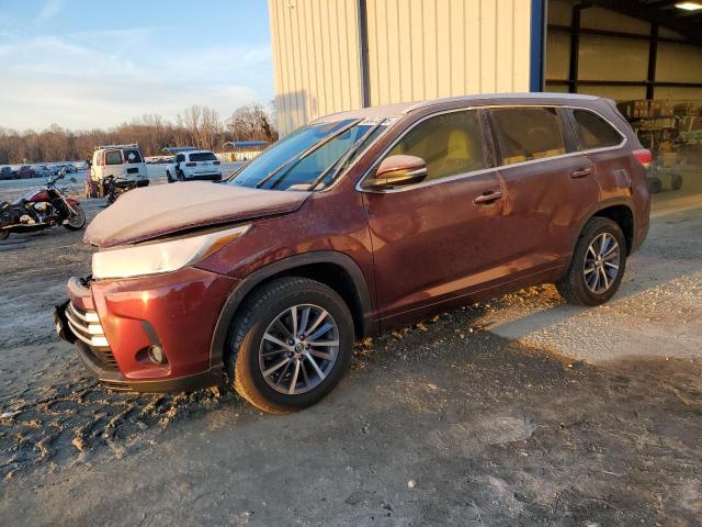 TOYOTA HIGHLANDER 2018 with VIN 5TDKZRFH6JS243536 - Photo from auction