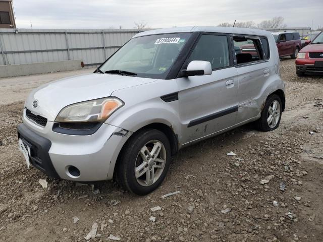KIA SOUL + 2010 with VIN KNDJT2A25A7151318 - Photo from auction