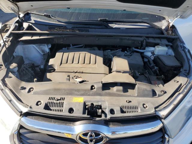 Photo 11 from auction – 2016 TOYOTA HIGHLANDER with VIN 5TDJKRFH0GS348064