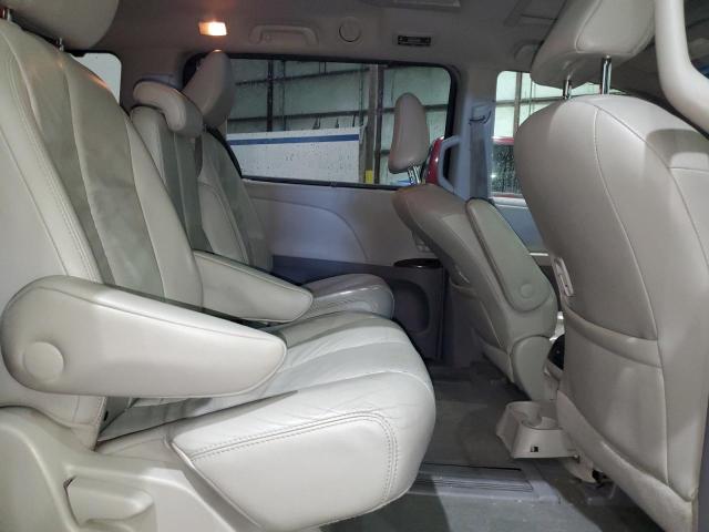 Photo 11 from auction – 2011 TOYOTA SIENNA XLE with VIN 5TDYK3DC8BS109504