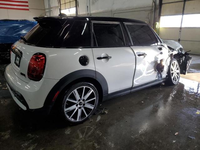 Photo 3 from auction – 2023 MINI COOPER S with VIN WMW53DK06P2T79017