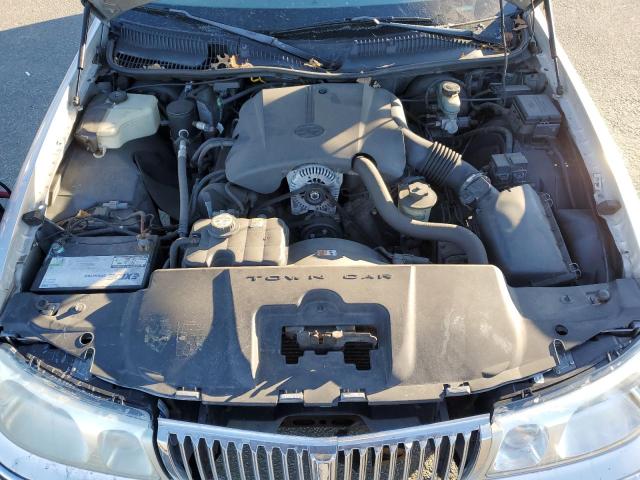 Photo 11 from auction – 2001 LINCOLN TOWN CAR E with VIN 1LNHM81W91Y685106