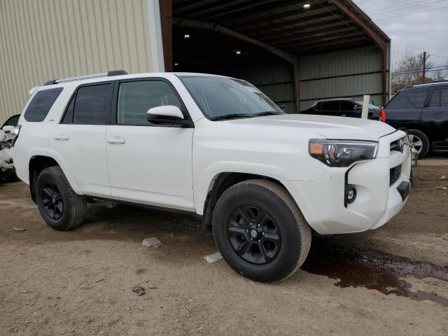 Photo 4 from auction – 2022 TOYOTA 4RUNNER SR with VIN JTEEU5JR4N5267829