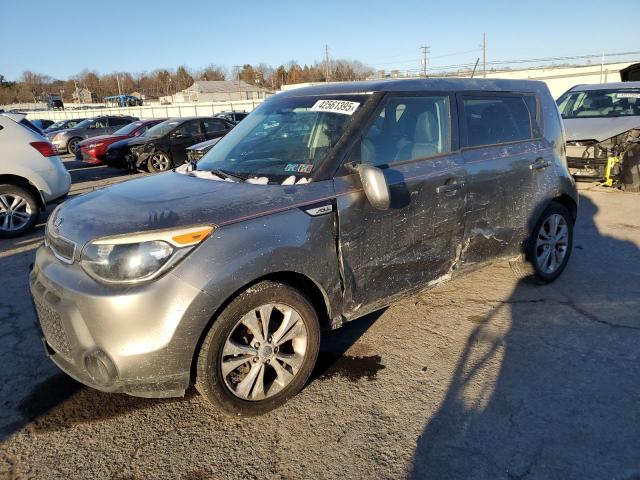 KIA SOUL + 2015 with VIN KNDJP3A51F7114519 - Photo from auction