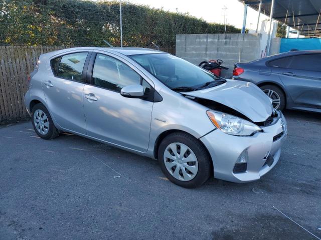 Photo 4 from auction – 2014 TOYOTA PRIUS C with VIN JTDKDTB30E1066832