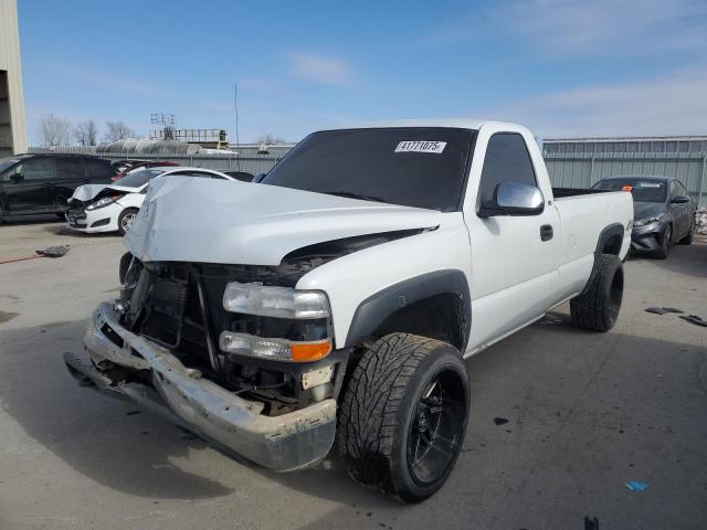 CHEVROLET SILVERADO 2001 with VIN 1GCHK24181E207171 - Photo from auction