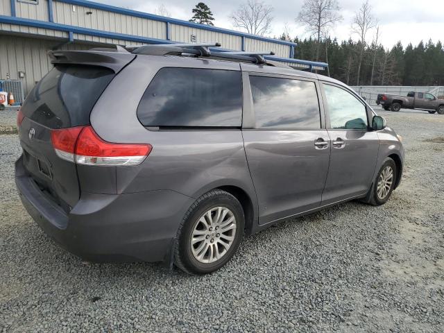 Photo 3 from auction – 2011 TOYOTA SIENNA XLE with VIN 5TDYK3DC7BS056150