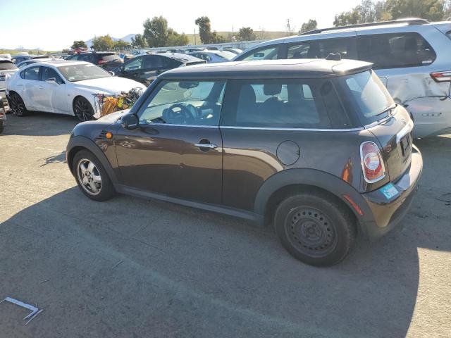 Photo 2 from auction – 2011 MINI COOPER with VIN WMWSU3C50BT091615