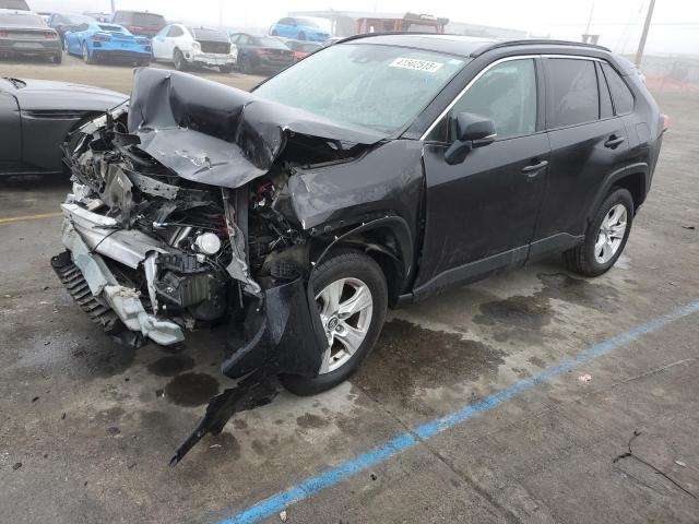 TOYOTA RAV4 XLE 2021 with VIN 2T3W1RFV4MC099004 - Photo from auction