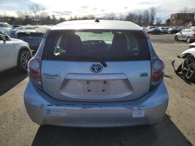 Photo 6 from auction – 2012 TOYOTA PRIUS C with VIN JTDKDTB31C1017636