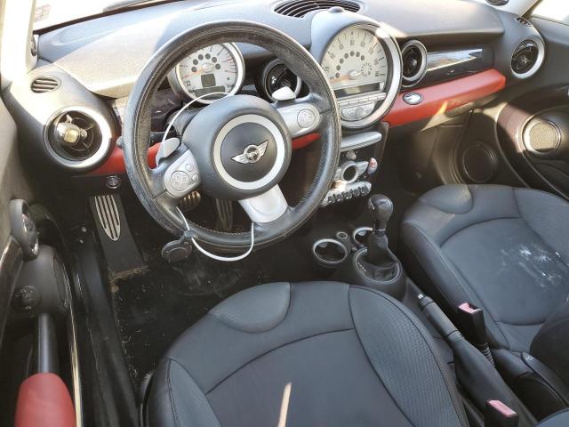 Photo 8 from auction – 2010 MINI COOPER S with VIN WMWMF7C5XATZ73092