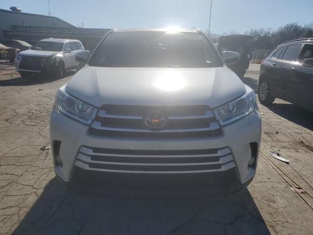 Photo 5 from auction – 2018 TOYOTA HIGHLANDER with VIN 5TDJZRFH6JS525154