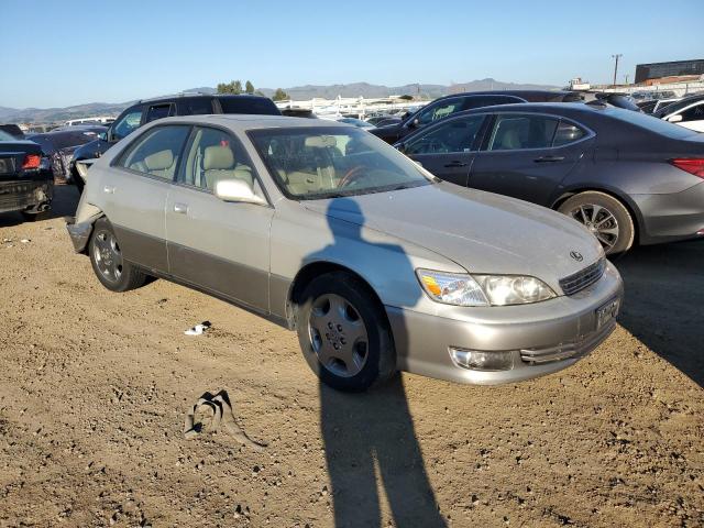 Photo 4 from auction – 2001 LEXUS ES 300 with VIN JT8BF28G110314695