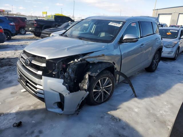 TOYOTA HIGHLANDER 2018 with VIN 5TDJZRFH1JS547353 - Photo from auction