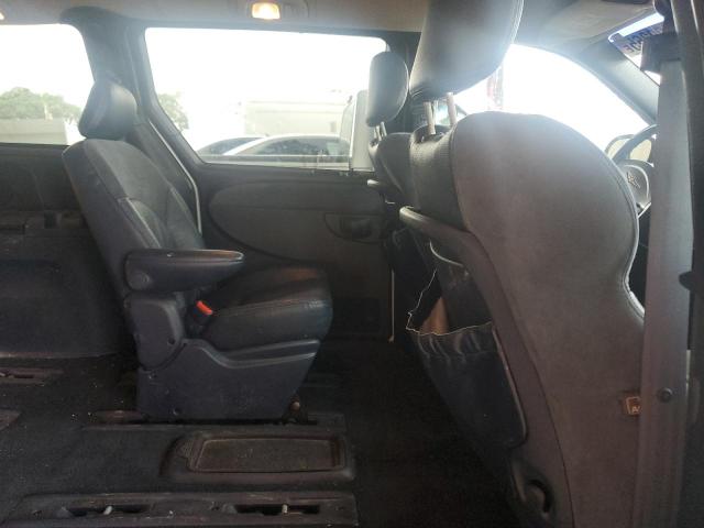 Photo 11 from auction – 2002 CHRYSLER TOWN & COU with VIN 2C8GP64L02R603846