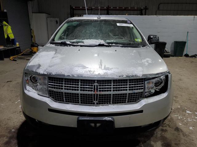 Photo 5 from auction – 2009 LINCOLN MKX with VIN 2LMDU88C29BJ12880
