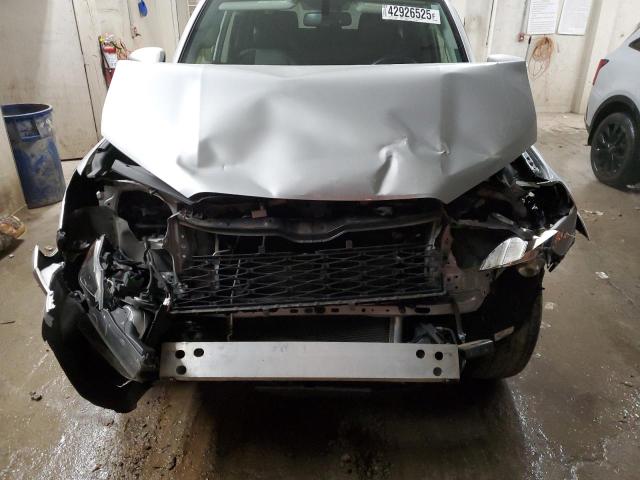 Photo 12 from auction – 2018 TOYOTA 4RUNNER SR with VIN JTEBU5JR2J5508610
