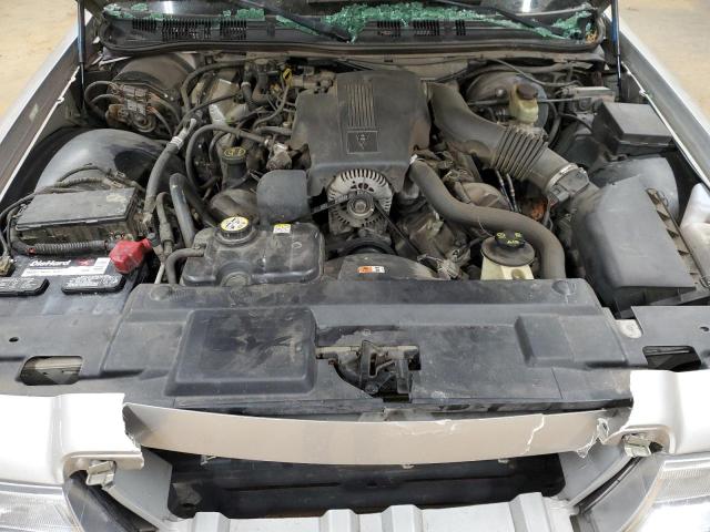 Photo 11 from auction – 2004 MERCURY GRAND MARQ with VIN 2MEFM75W44X652906