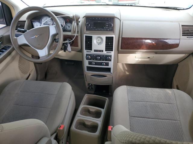 Photo 8 from auction – 2010 CHRYSLER TOWN & COU with VIN 2A4RR2D17AR392214