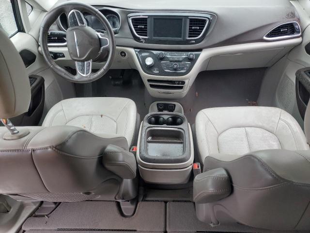 Photo 8 from auction – 2020 CHRYSLER VOYAGER LX with VIN 2C4RC1DG8LR283303