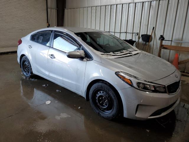 Photo 4 from auction – 2017 KIA FORTE LX with VIN 3KPFK4A75HE029617