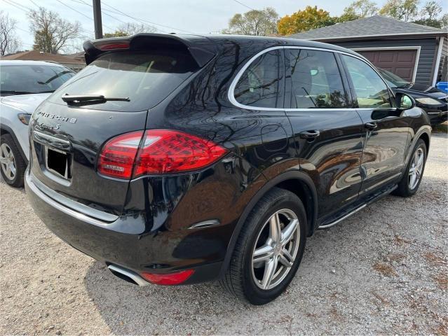 Photo 4 from auction – 2012 PORSCHE CAYENNE S with VIN WP1AB2A25CLA49089