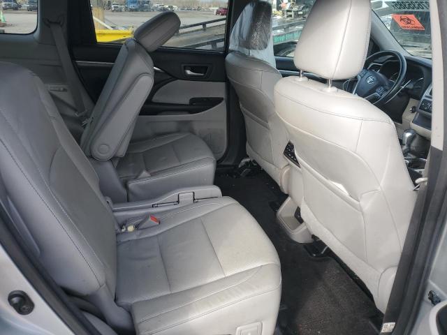 Photo 10 from auction – 2017 TOYOTA HIGHLANDER with VIN 5TDDZRFH4HS458061