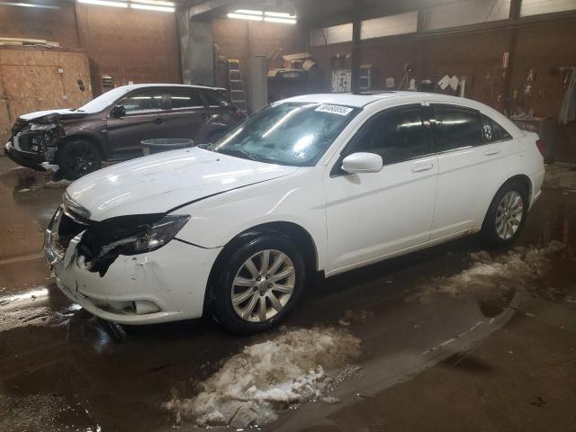 CHRYSLER 200 TOURIN 2013 z numerem VIN 1C3CCBBB2DN599933 - Zdjęcie z aukcji