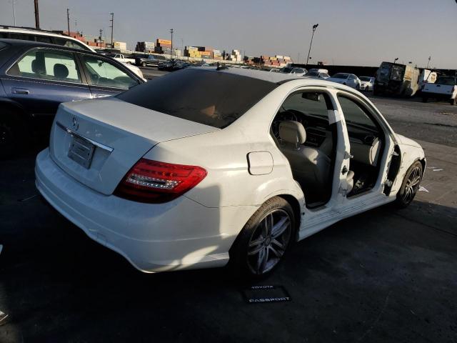 Photo 3 from auction – 2012 MERCEDES-BENZ C 250 with VIN WDDGF4HB1CA641950