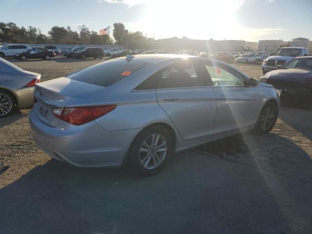 Photo 3 from auction – 2012 HYUNDAI SONATA GLS with VIN 5NPEB4AC0CH466261