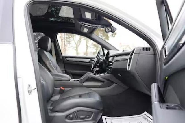 Photo 5 from auction – 2022 PORSCHE CAYENNE with VIN WP1AA2AY2NDA06673